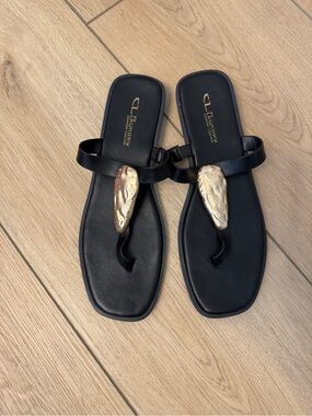CL by Laundry | Black Gold Thong Sandals | Size 9 | NWOT